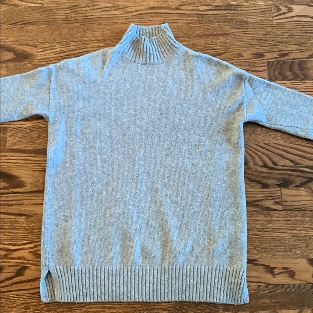 Gap Grey wool mock neck sweater size XS